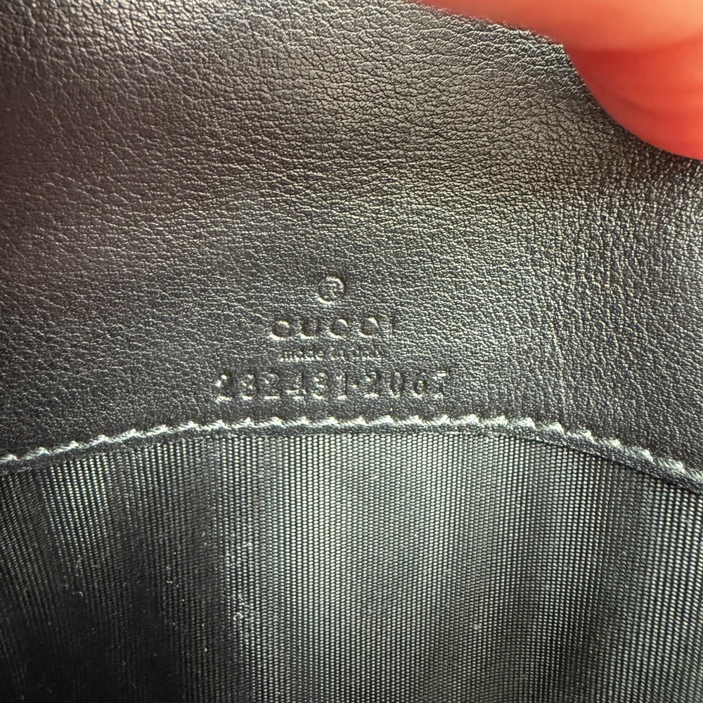 Gucci Black Embossed Leather Wallet with Gold Logo - Picture 6 of 10